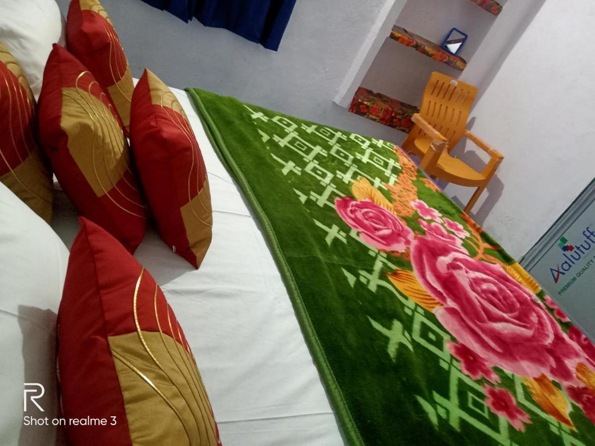 Khajuraho Dreams Homestay Екстер'єр фото